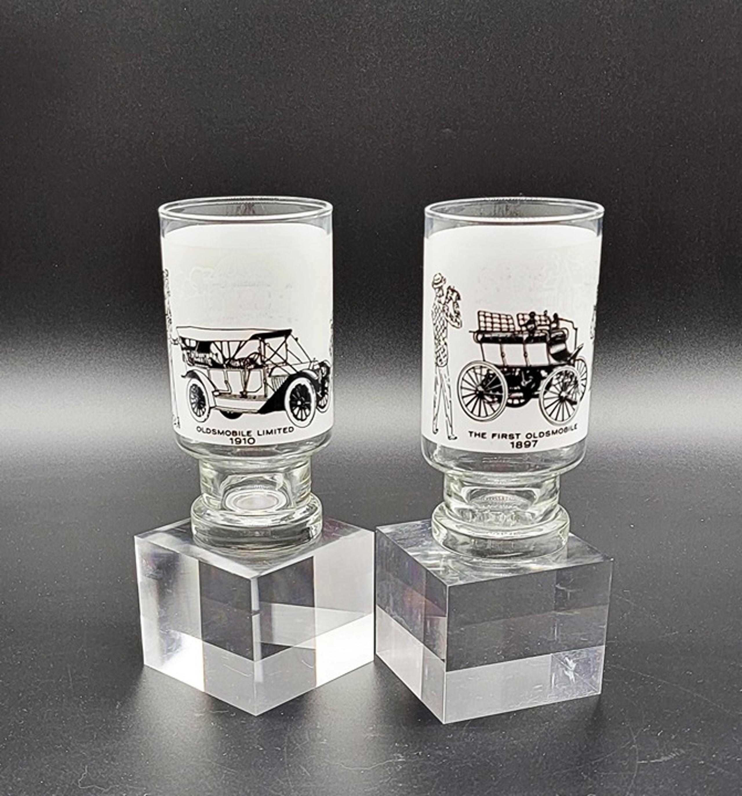 Pair of Anchor Hocking Antique Oldsmobile 1910 & 1897 12 Oz. Tumblers 1960s MCM