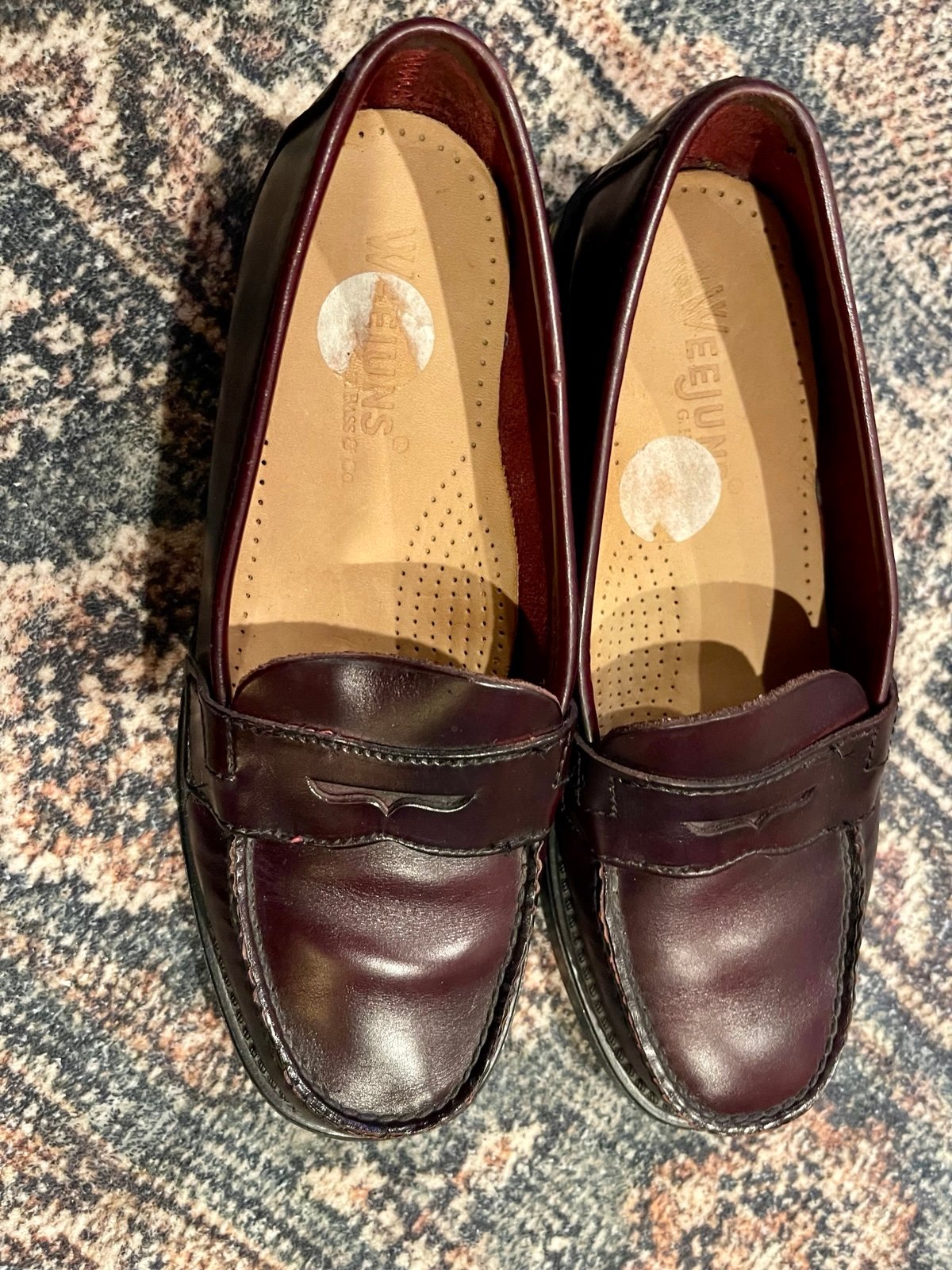 G.H. Bass WeeJuns Penny Loafer size 5