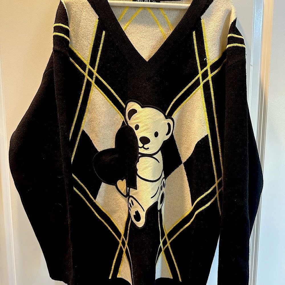 Mo&Co Wool Sweater - knitted argyle pattern with Teddy Bear and Heart.