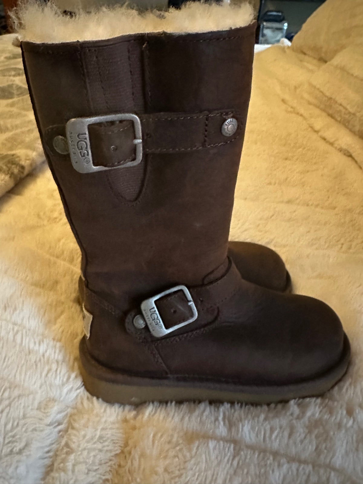 UGG Australia shops Kensington Original Toast Waterproof Leather Boots