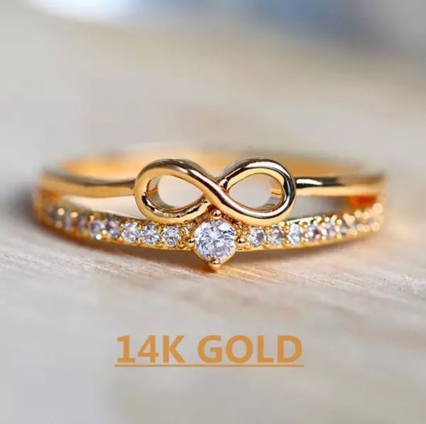 14K Gold Ring Band size 8