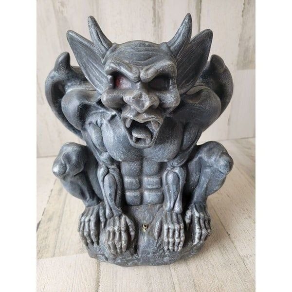 PAC Halloween gargoyle 2009 BVI prop scary figure