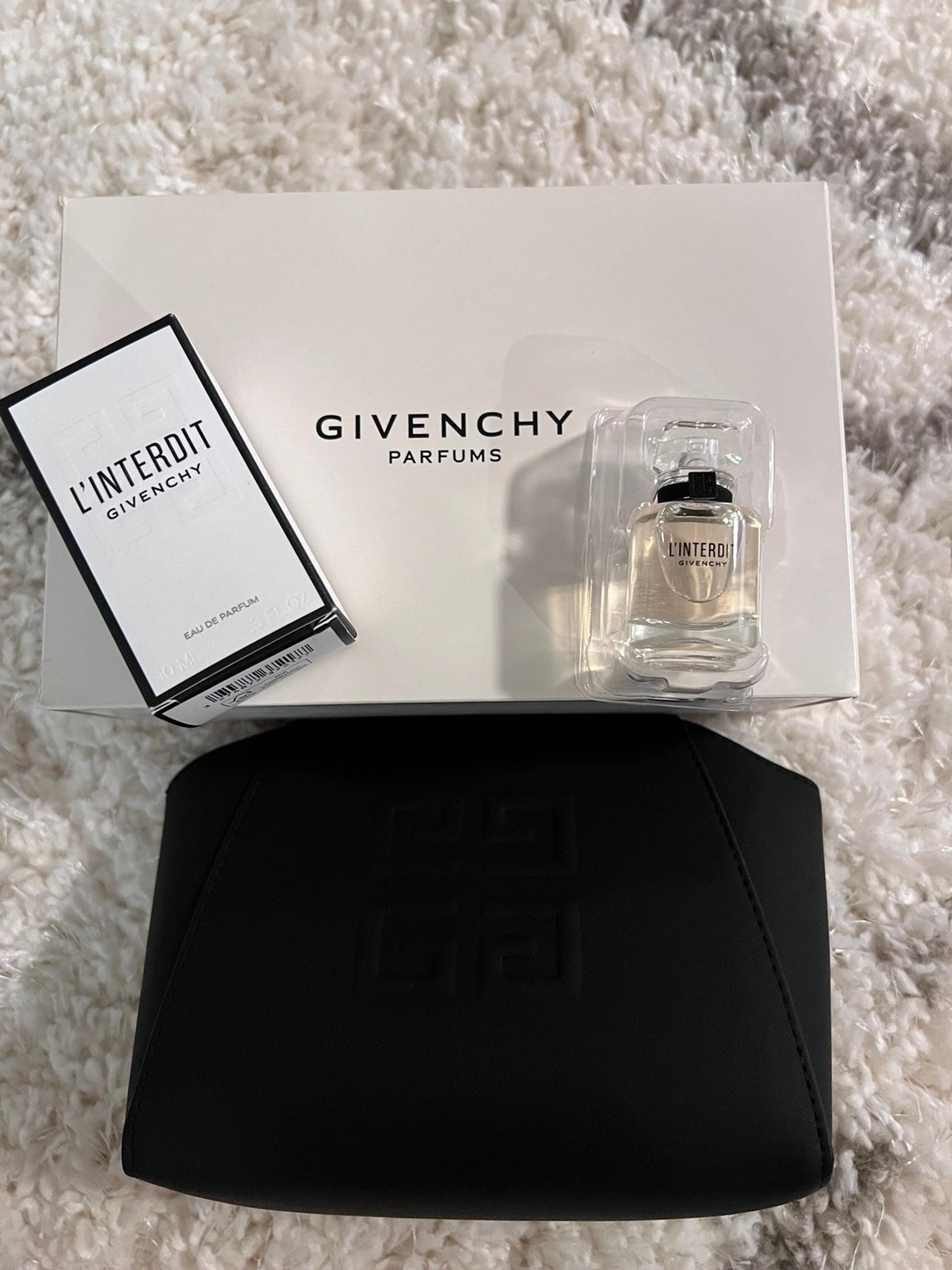 NIB Givenchy Embossed Logo Clutch Cosmetic Bag Pouch plus mini deluxe perfume