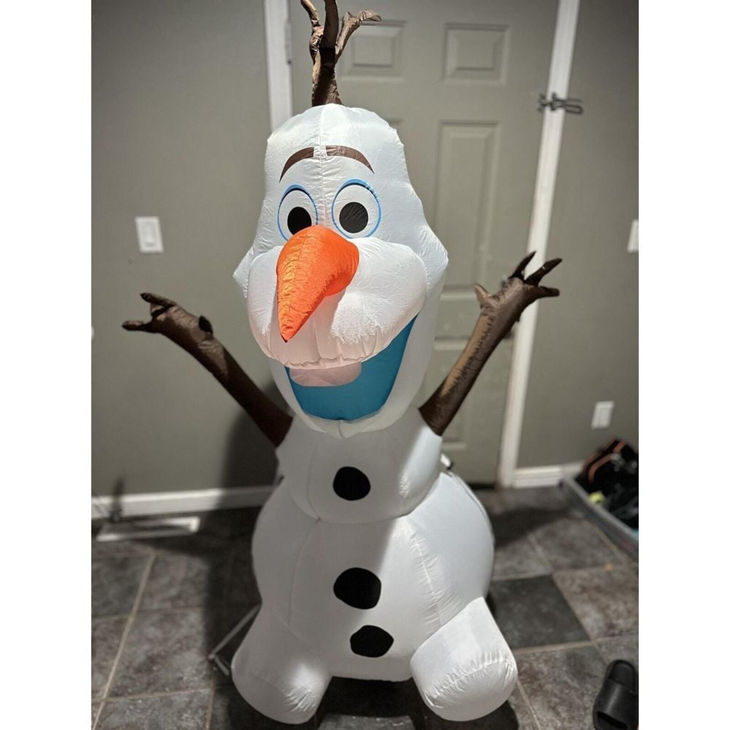Olaf Disney Frozen 6ft Airblown Chrismtas Inflatable Snowman GEMMY 2018
