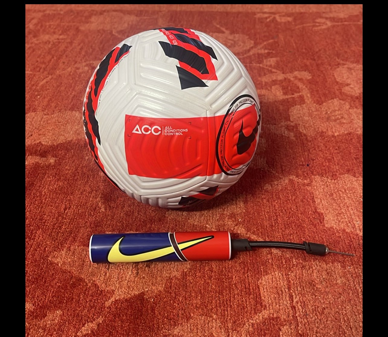 Nike 2021 Elite Flight Ball Nike Essential Ball Pump Yellow Swish Logo Red Blue