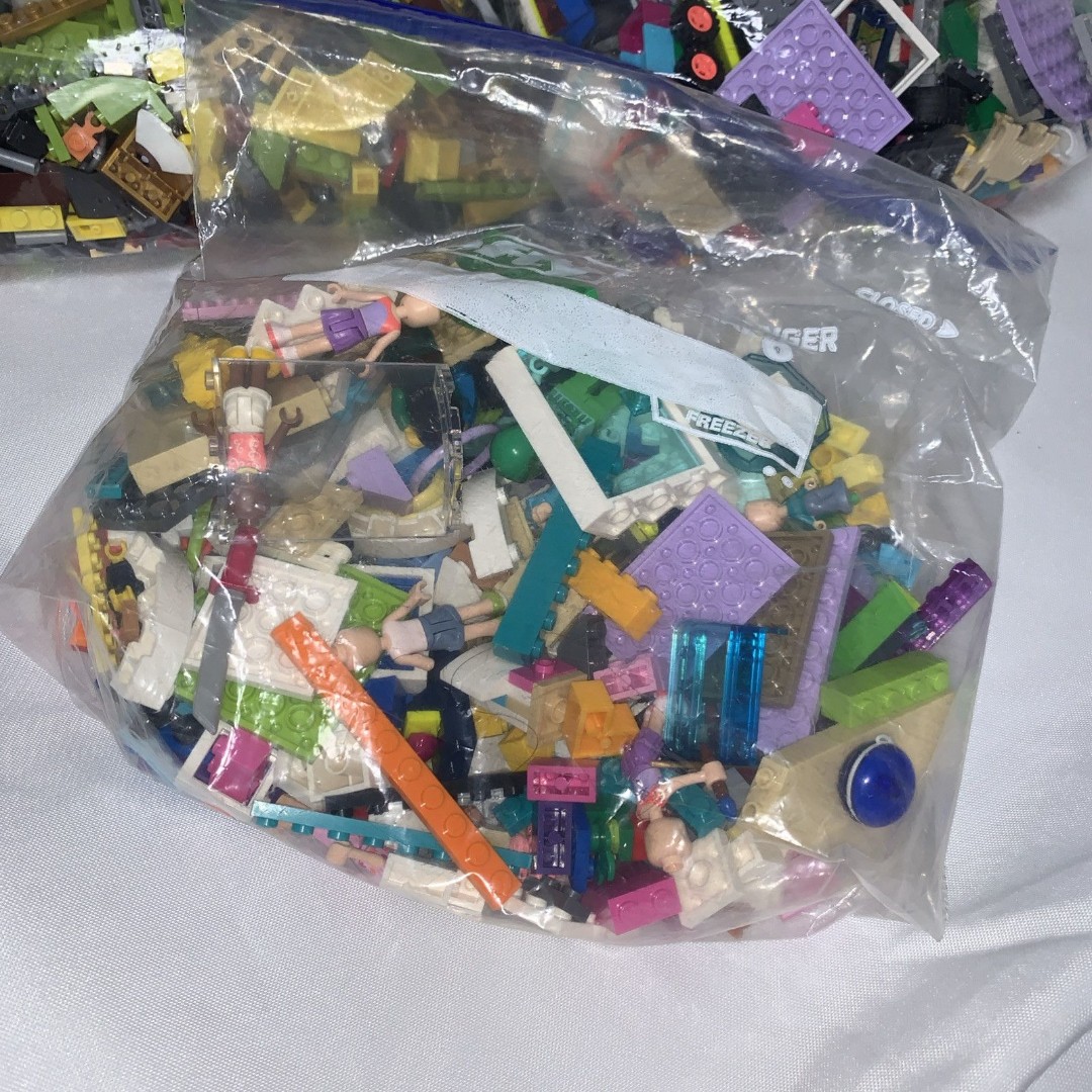 5 Lbs Bulk Mixed Lego Bricks And Accessories Including Some Figurines, Unsorted