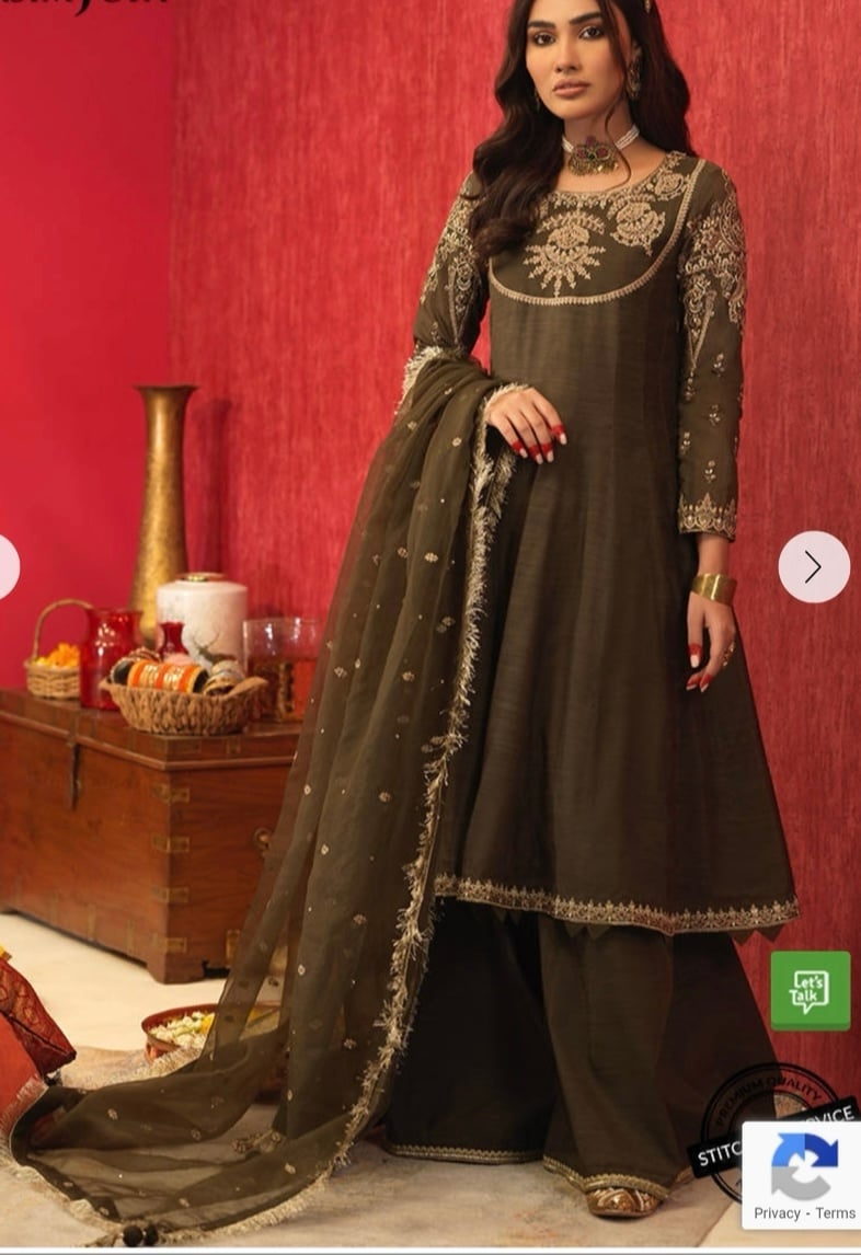 Pakistani shalwar kameez