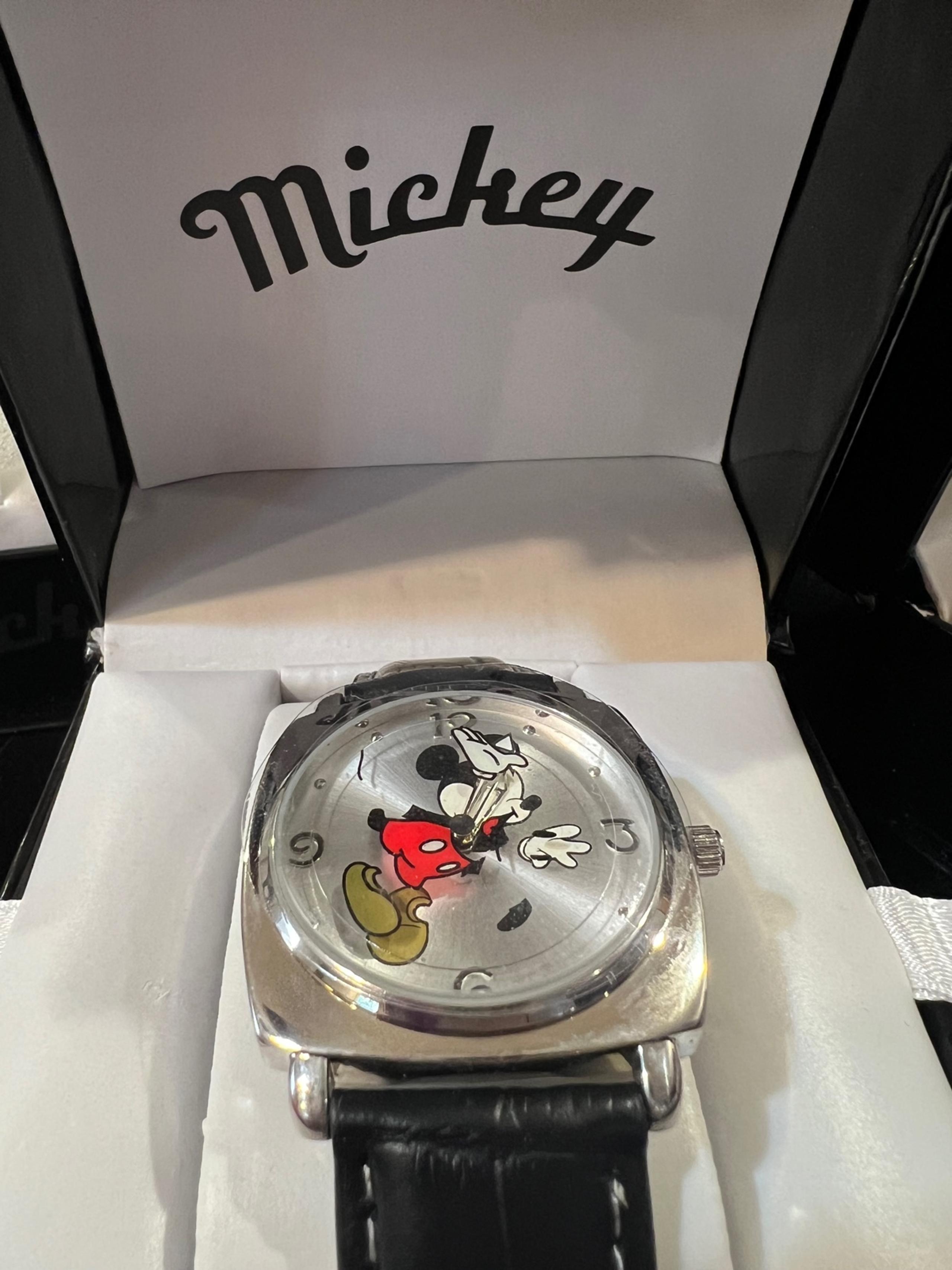 MICKEY MOUSE SILVER WATCH WITH LEATHER BAND