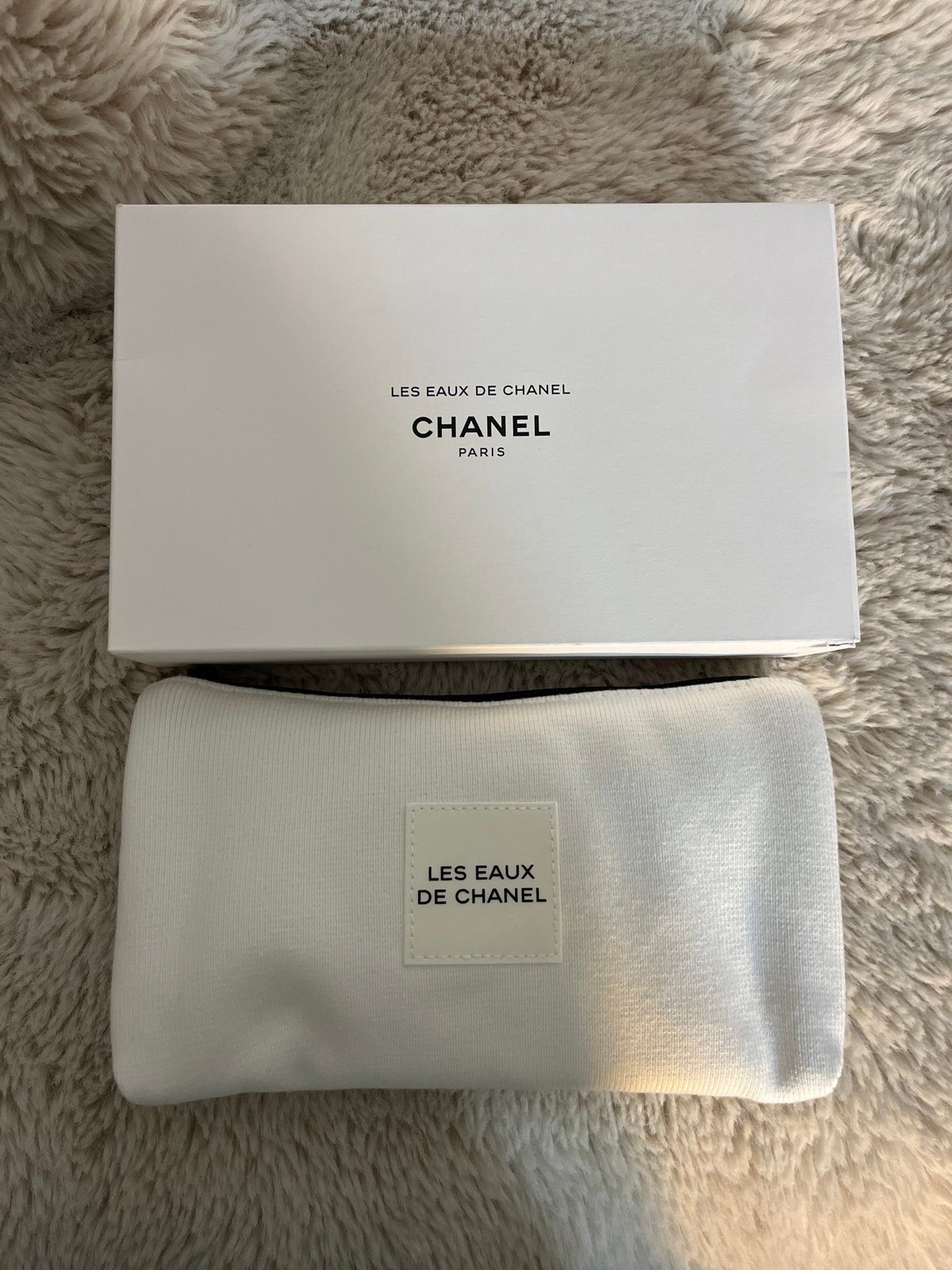 Chanel Les eaux de Chanel cosmetic bag