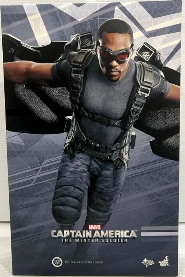 Mcu Hot toys falcon froma captain America