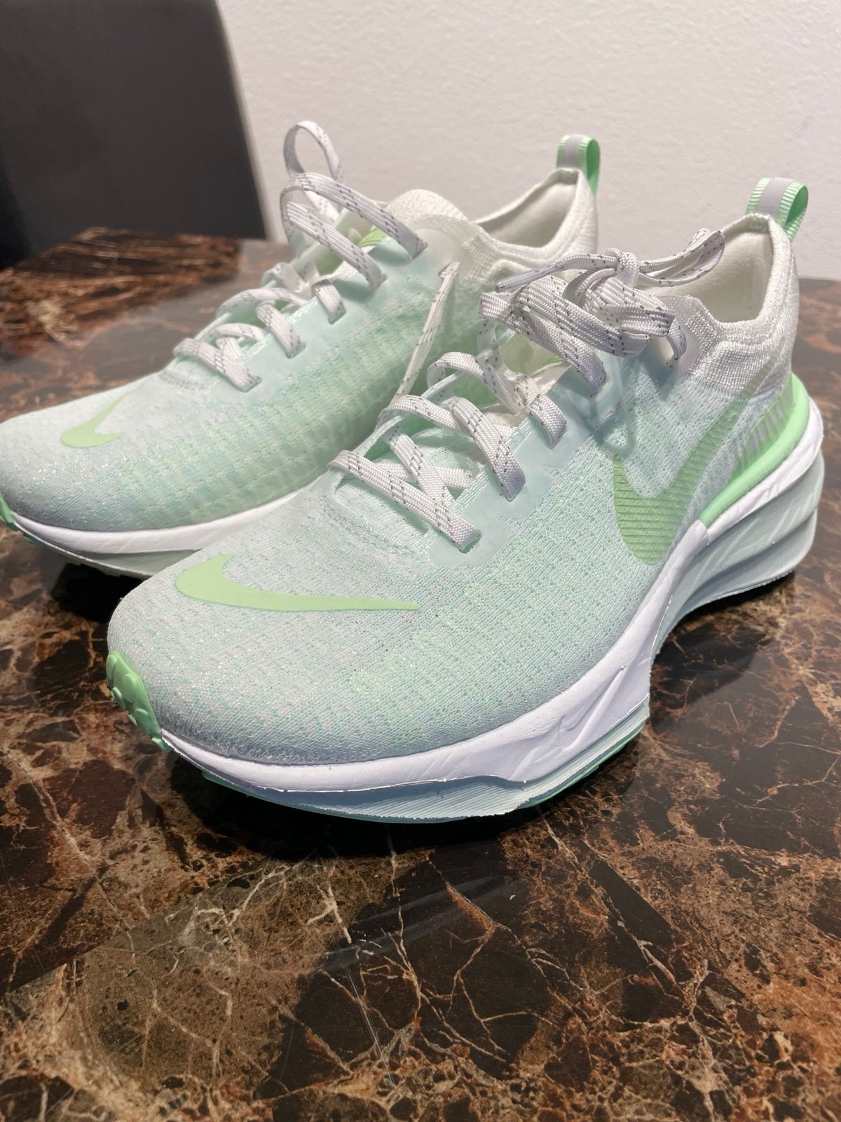 Nike ZoomX Invincible Women’s Size 8