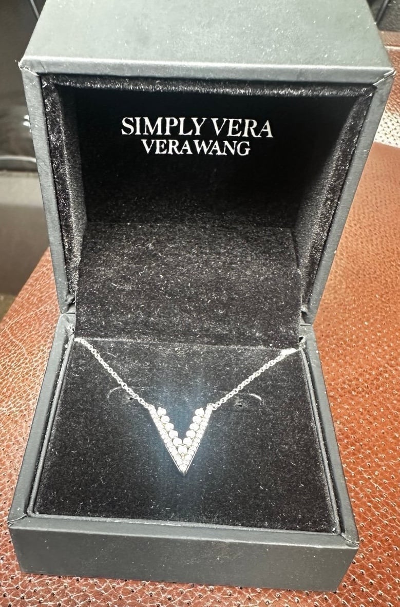 Simply Vera Vera Wang Sterling Silver 1/3 Carat T.W. Diamond V Necklace