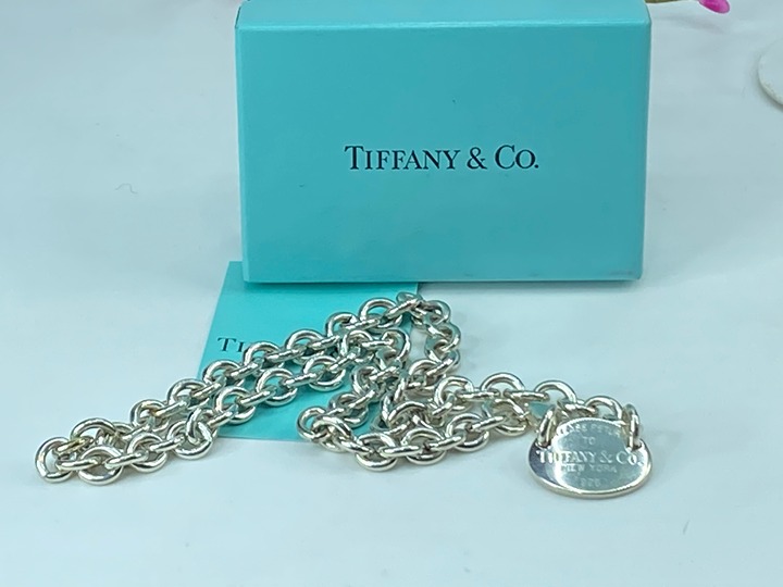 Tiffany & Co. Sterling Silver "Return to Tiffany" Oval Tag Choker Necklace JR327