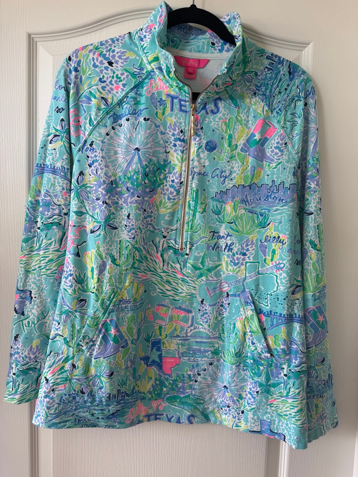 Lilly Pulitzer UPF 50+ Skipper Popover Top Lilly Loves Texas Bayside Blue