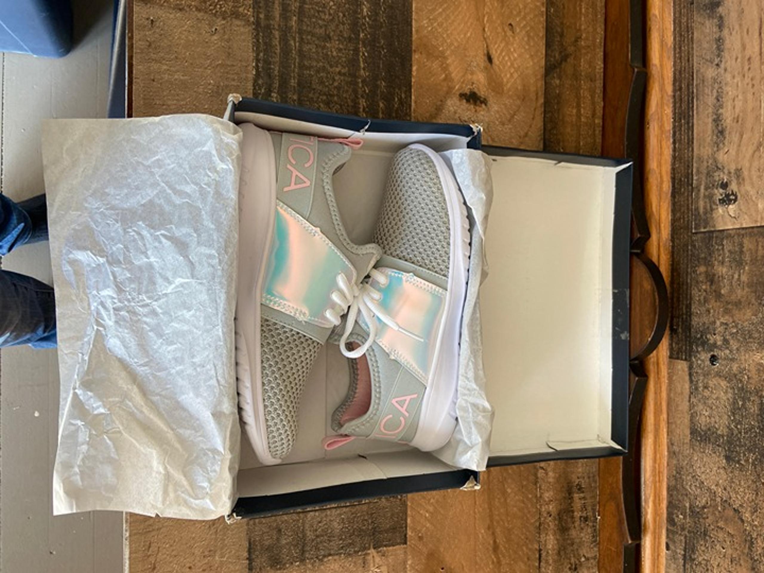 Nautica Kids Girls Gray Pink Metallic Slip On Fashion Sneaker Shoe Size 4 NEW