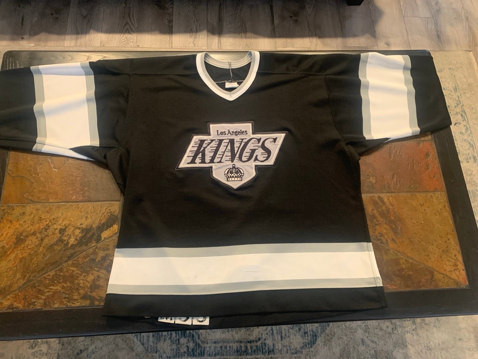 Vintage & Authentic LA Kings CCM Ultrafill Jersey