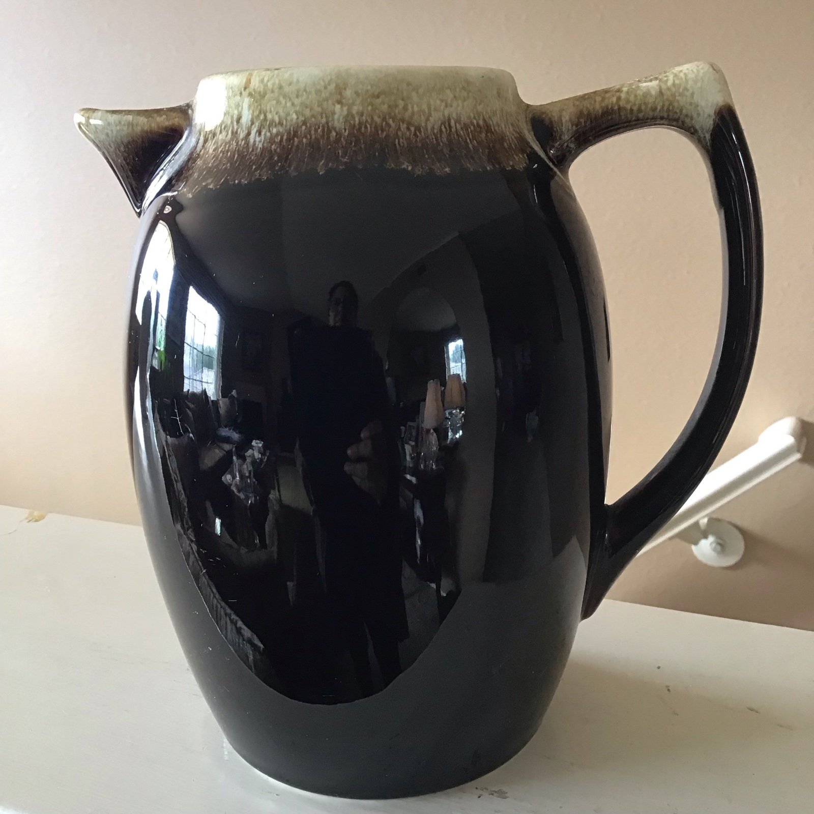Vintage Hull USA Pottery Art Brown Drip Pitcher (8”)