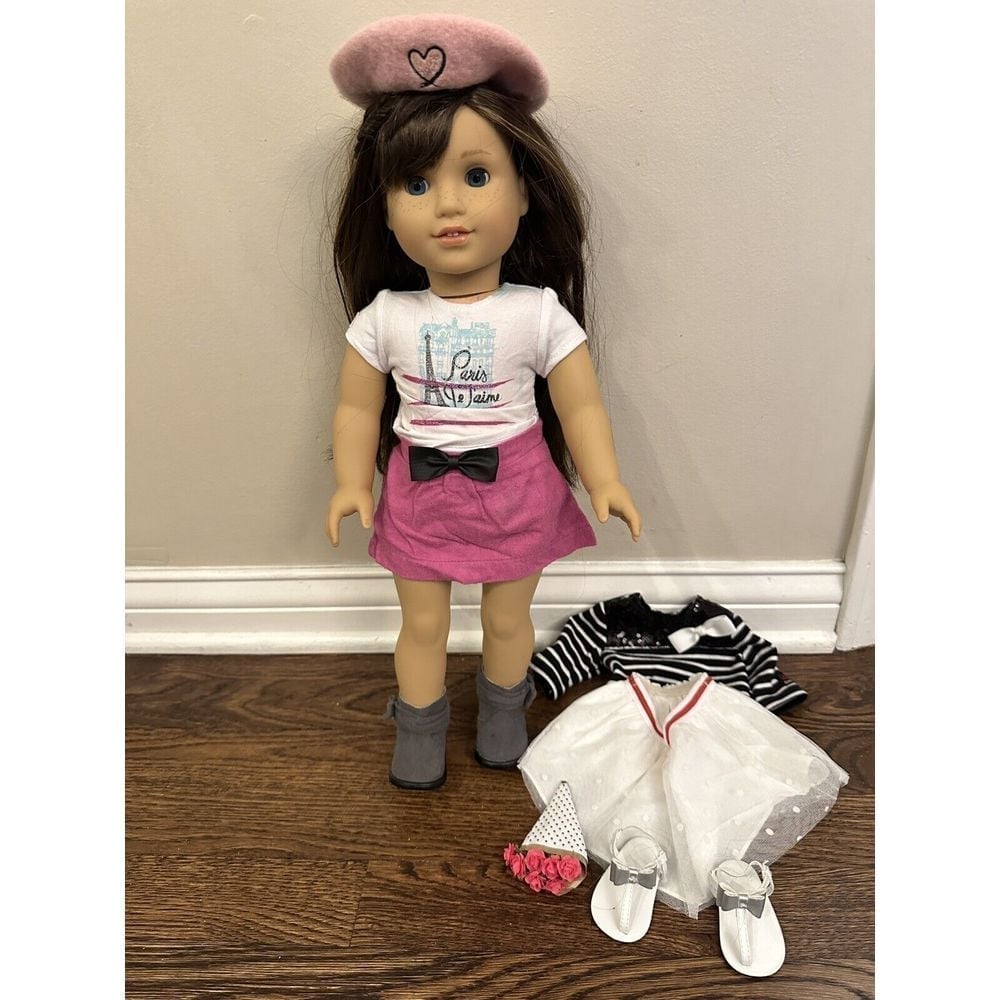American Girl Grace 2015 18 Doll With Paris Clothes Outfit Dark Hair Blue Eyes