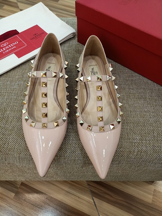 Valentino Garavani Women's Beige Ballerina Flats Sandal Shoes