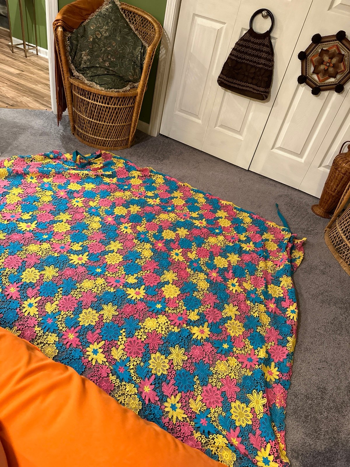 Amazing vintage dollie flower fabric 60s 70s