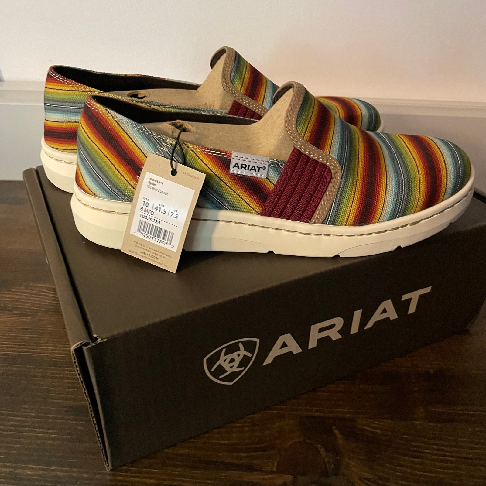 Ariat women’s Ryder Old Muted Serape size 10