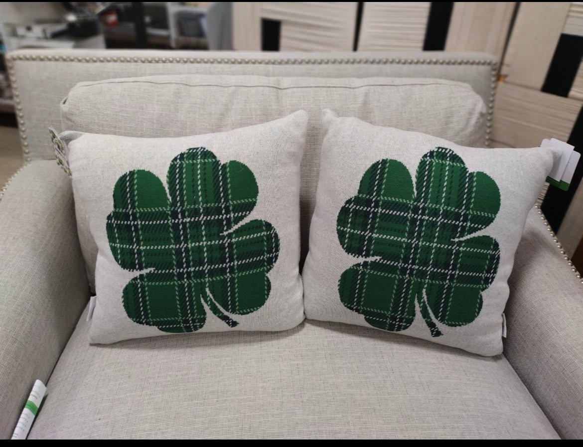 St Patrick’s Day Clover Pillow Set (2 Pillows)