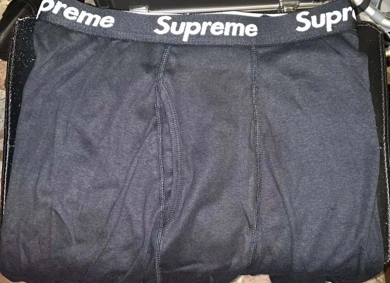 SUPREME (loose qty. of 2) Hanes Boxer br