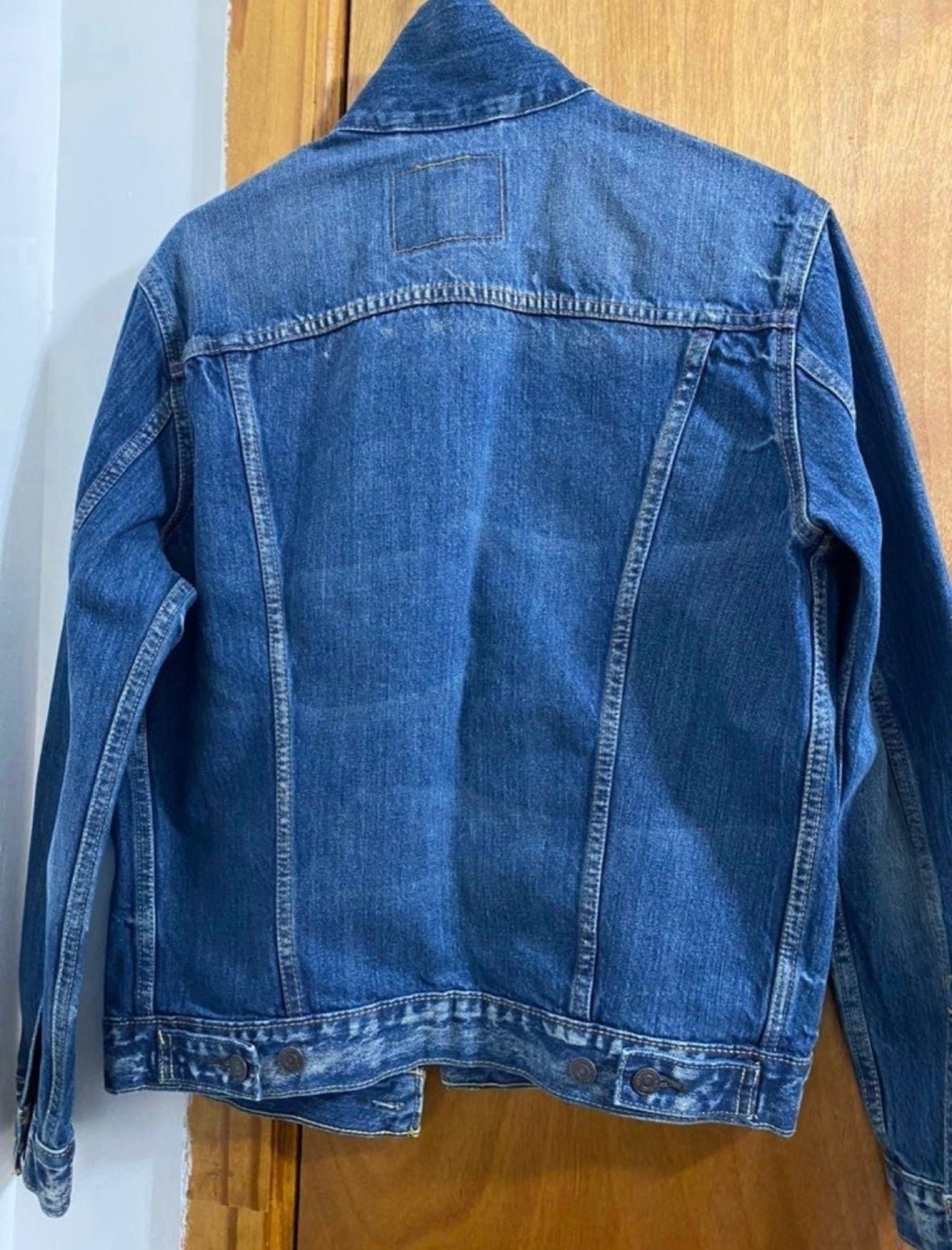 Levi's jean jacket - Medium