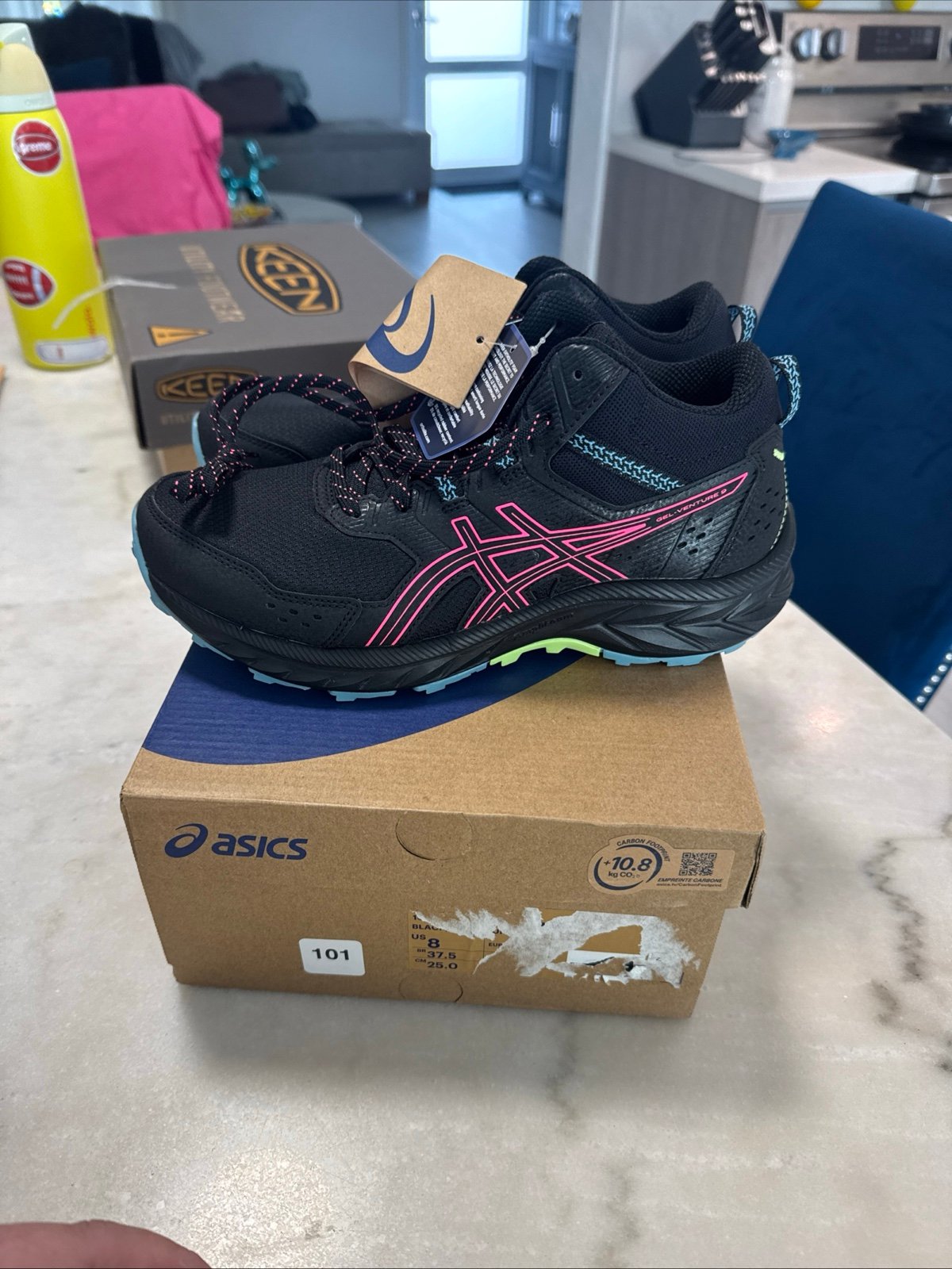 Asics Gel- Venture 9 women’s size 8 outdoor sneakers