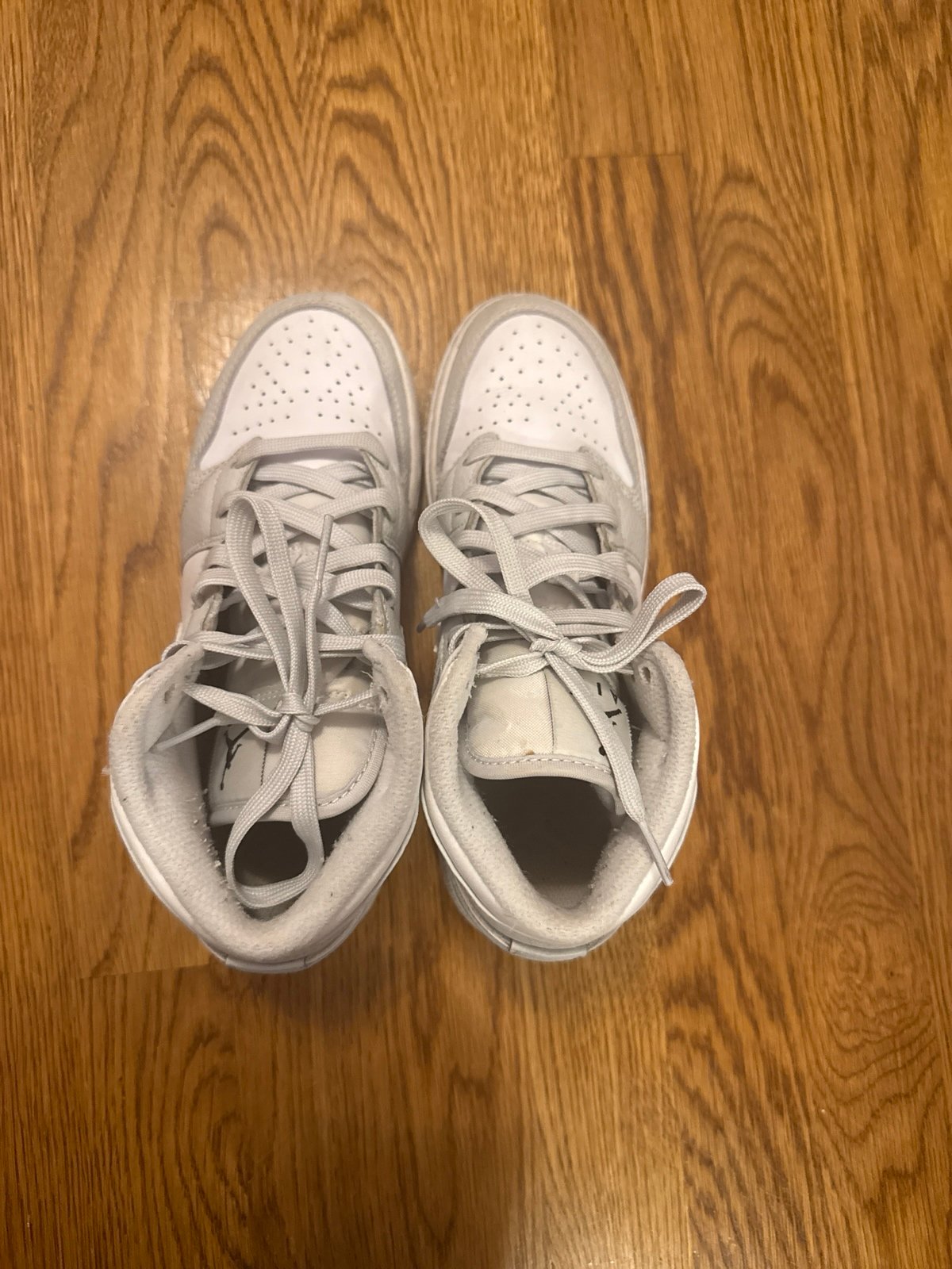 Nike mid Jordan’s