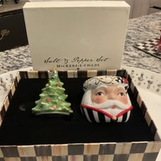 NIB MacKenzie Childs Tree Top Santa Salt & pepper stacked w/magnets 5.5”t/3”w