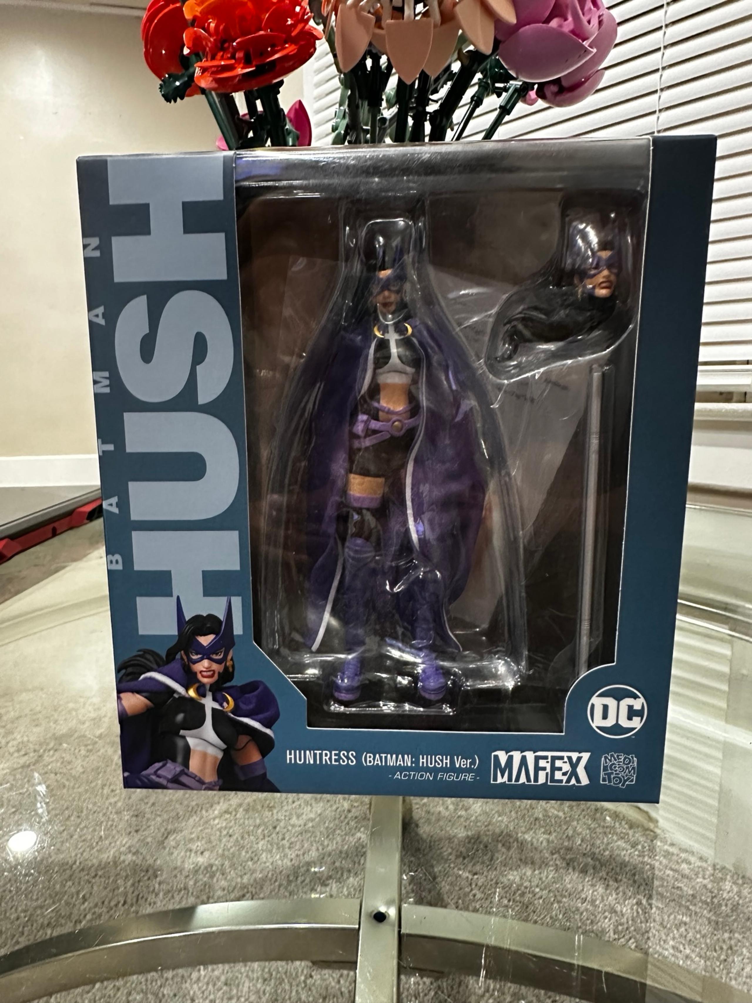 Mafex huntress (hush batman)