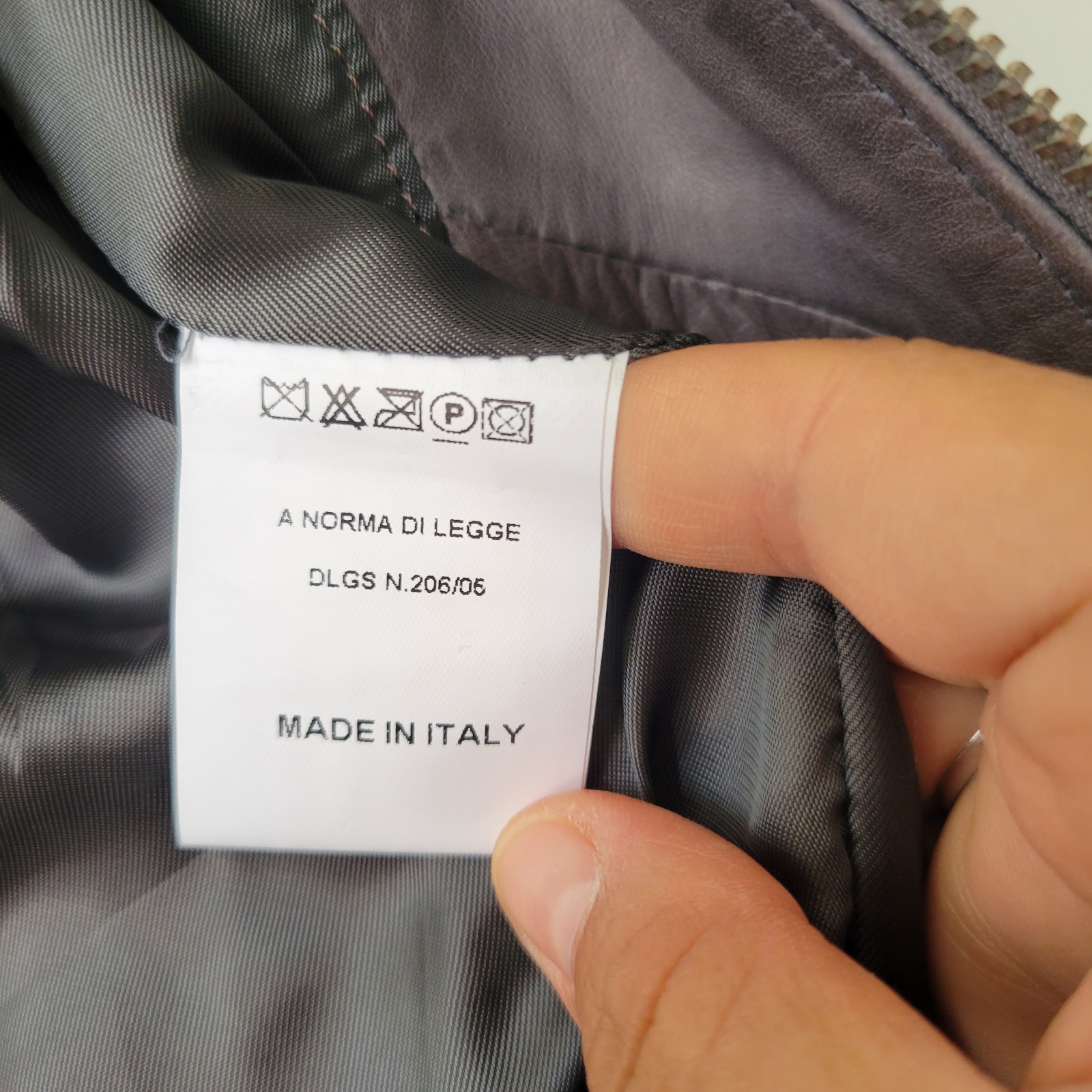 Vera Pelle shops Italian Leather Jacket Gray 2Way Zipper Pockets M Runs small