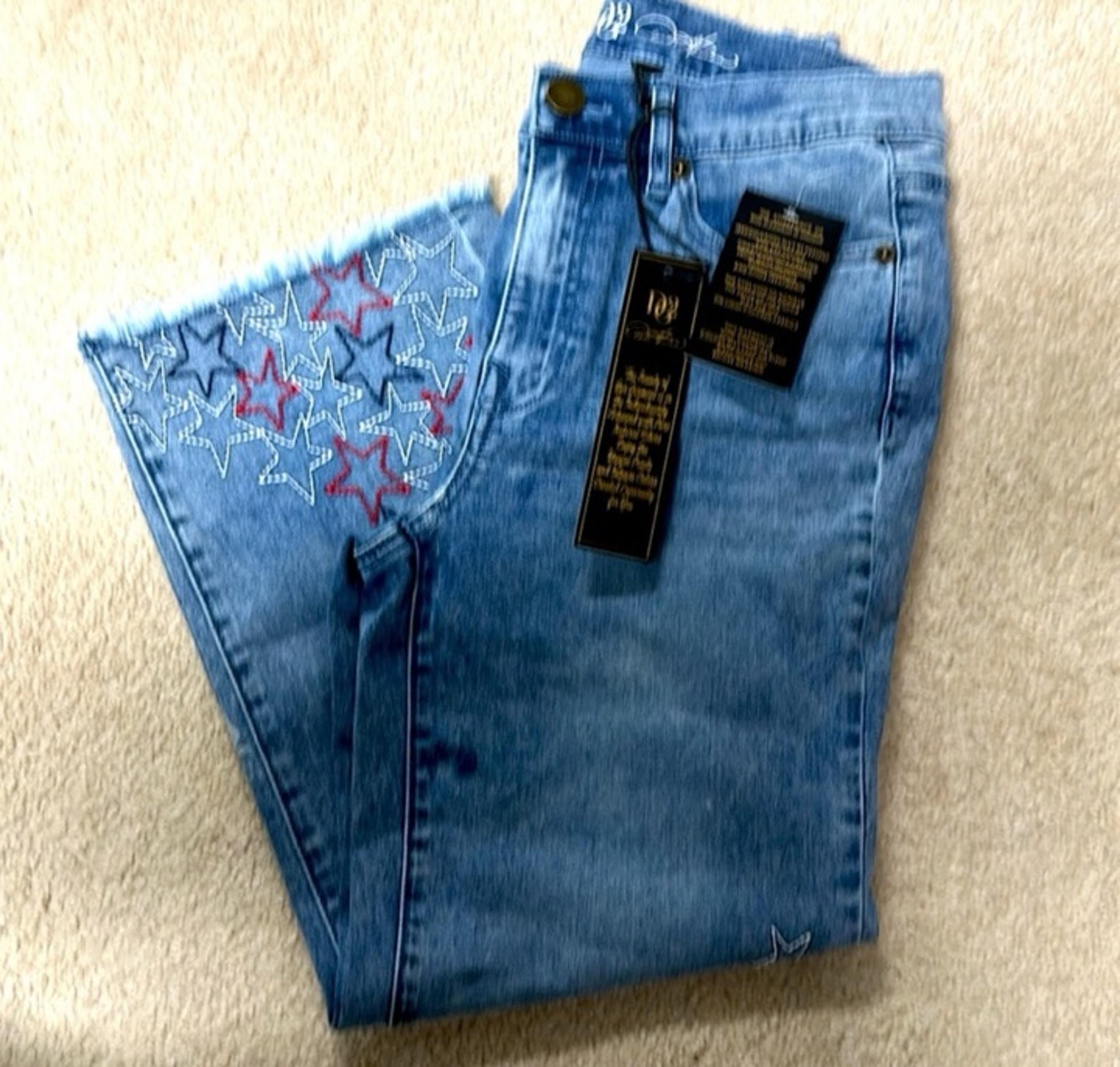NWT DG2 by Dianne Gilman capri pants 6p