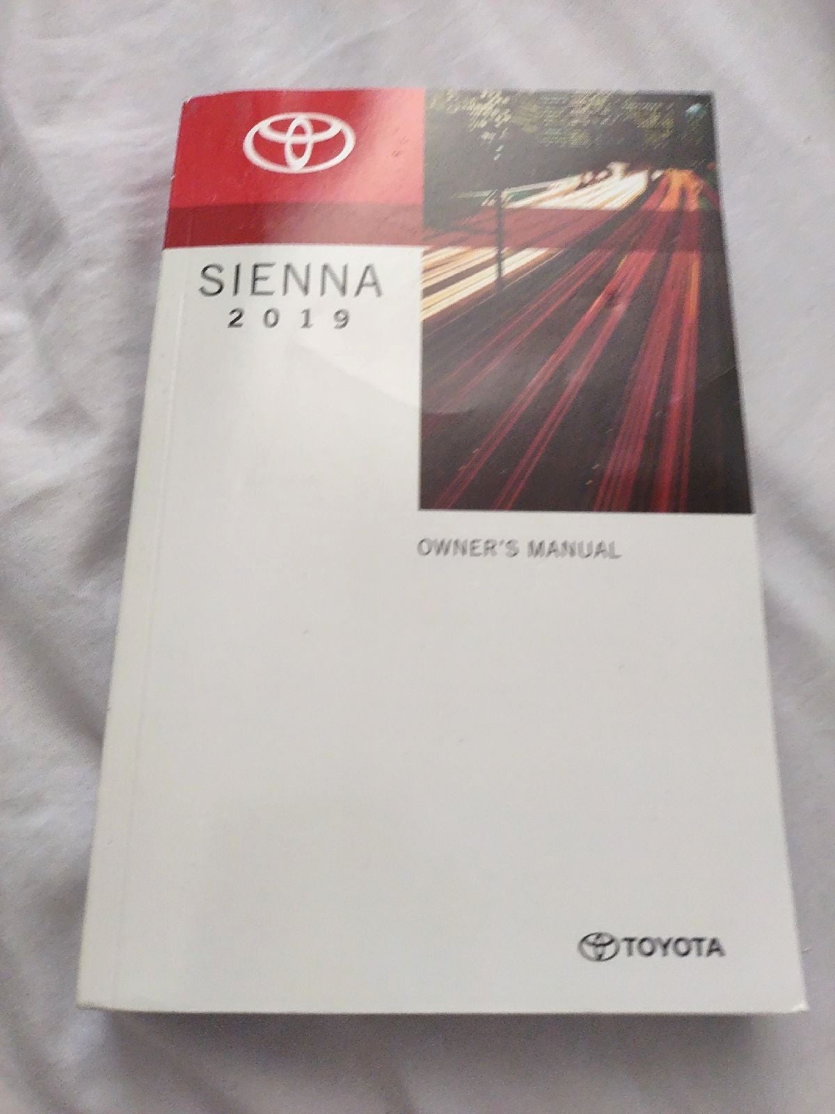 2019 TOYOTA SIENNA OWNER'S MANUAL