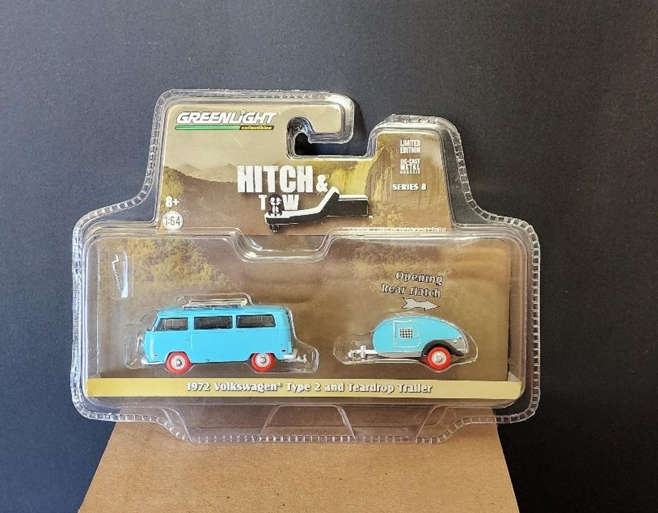 GREENLIGHT HITCH & TOW 1972 VOLKSWAGEN TYPE 2 TRAILER RED TIRE CHASE