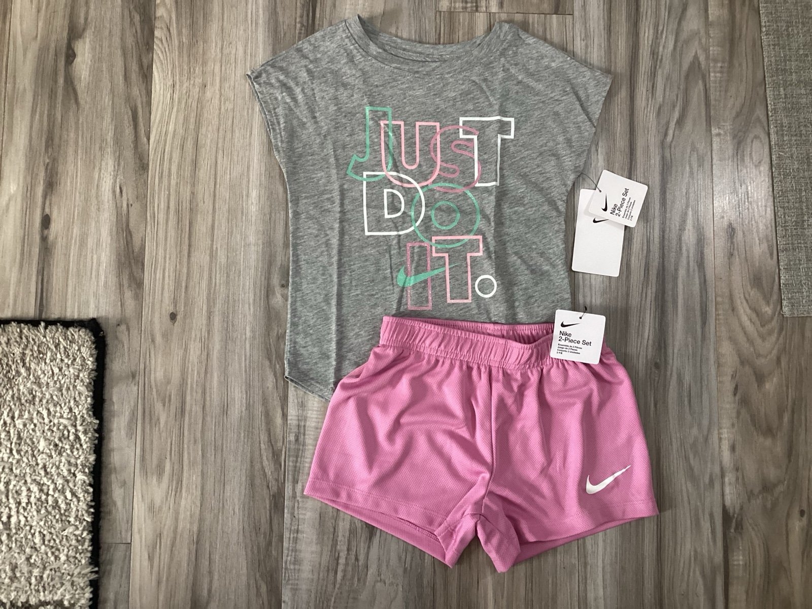 Girls Nike cap sleeve tee & shorts set size 6(NWT) ~PRICE IS FIRM, NO OFFERS~