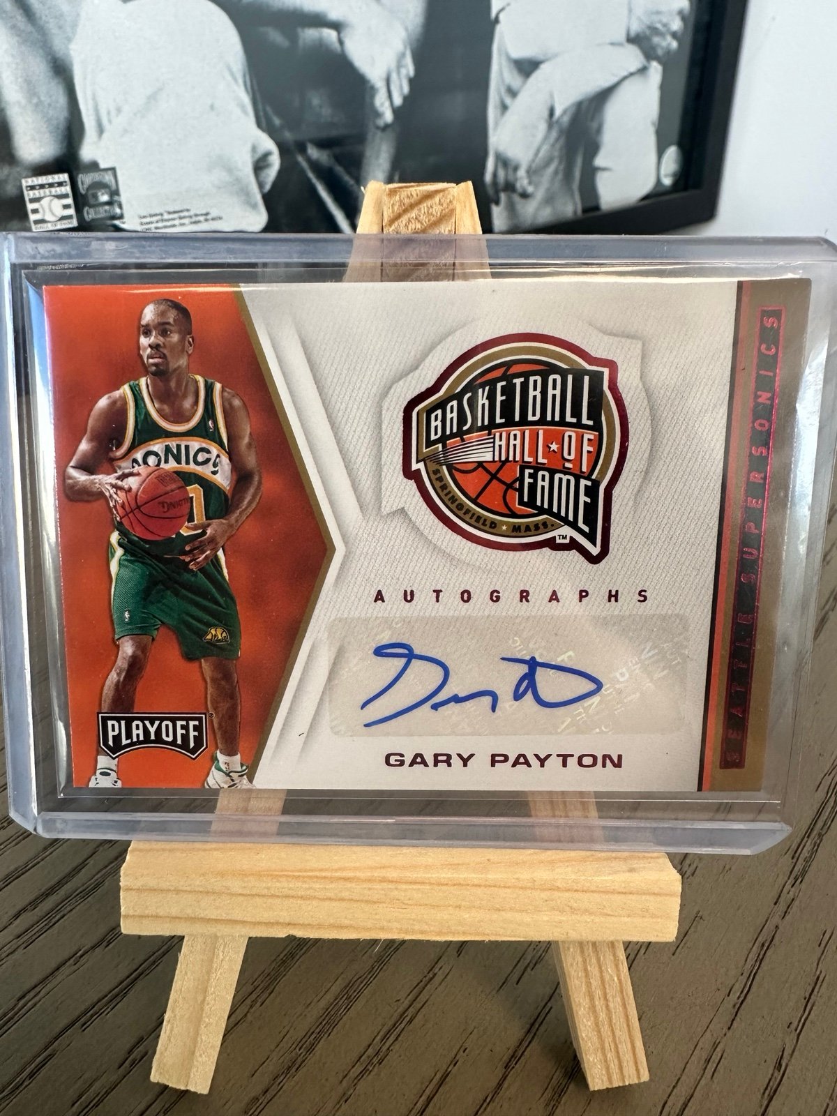 Gary Payton Autographed NBA Hall of Fame SuperSonics card