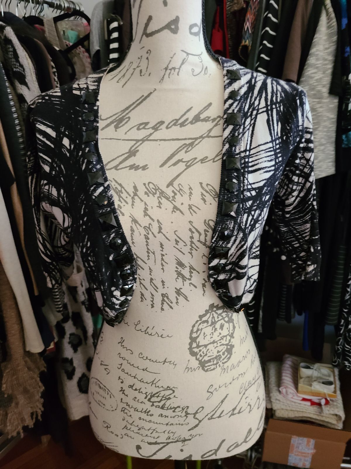 Vintage crop sweater