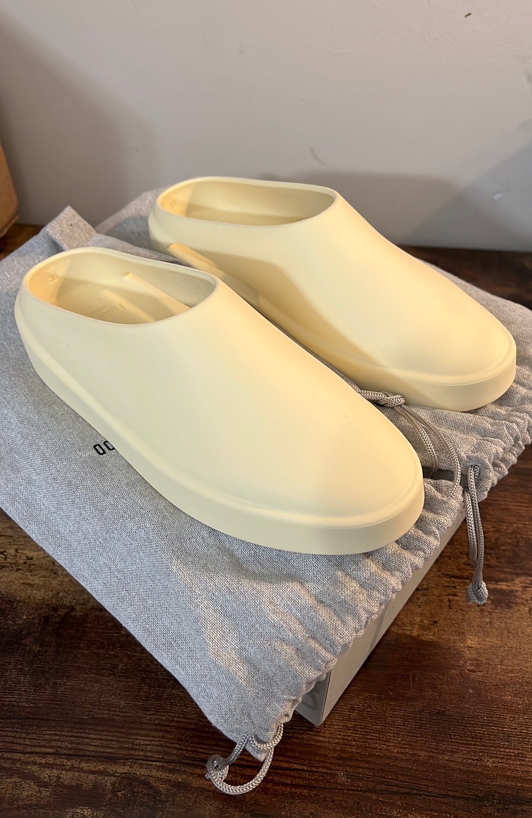 Fear Of God The California Size 36 (US 6W or 4.5 M) Color: Cream