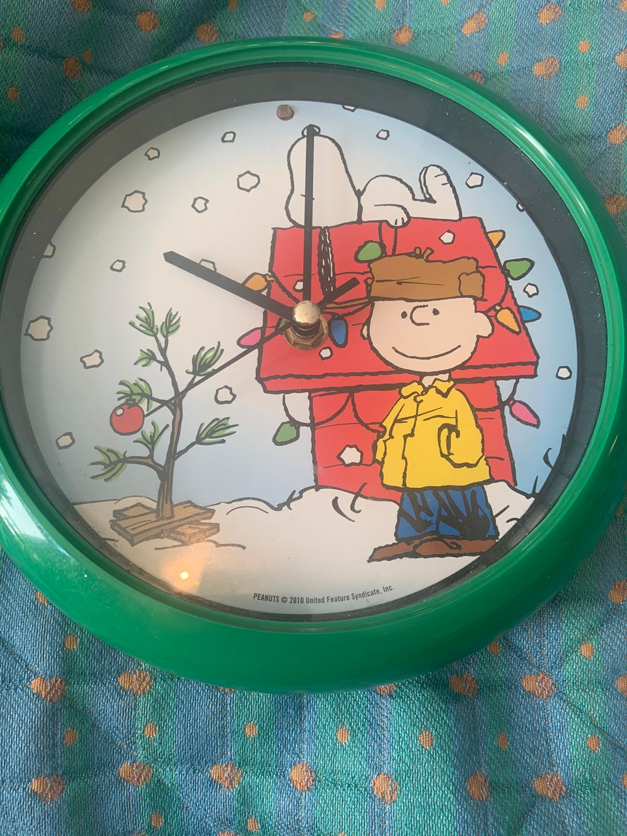 Charlie Brown Singing Christmas Clock