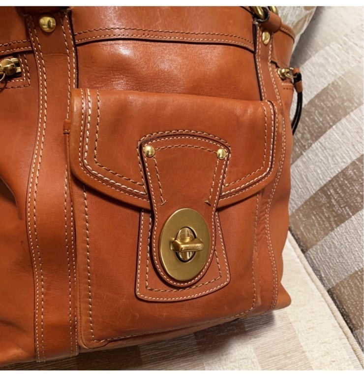 Coach Legacy Gigi shops Turnlock tote