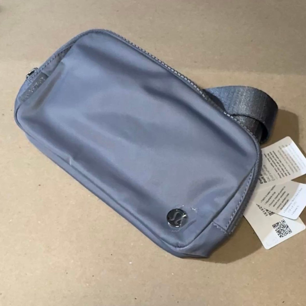 Lululemon Everywhere Belt Bag 1L Solar Grey 00279