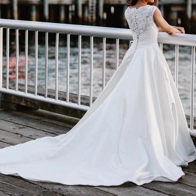 ALLURE wedding gown