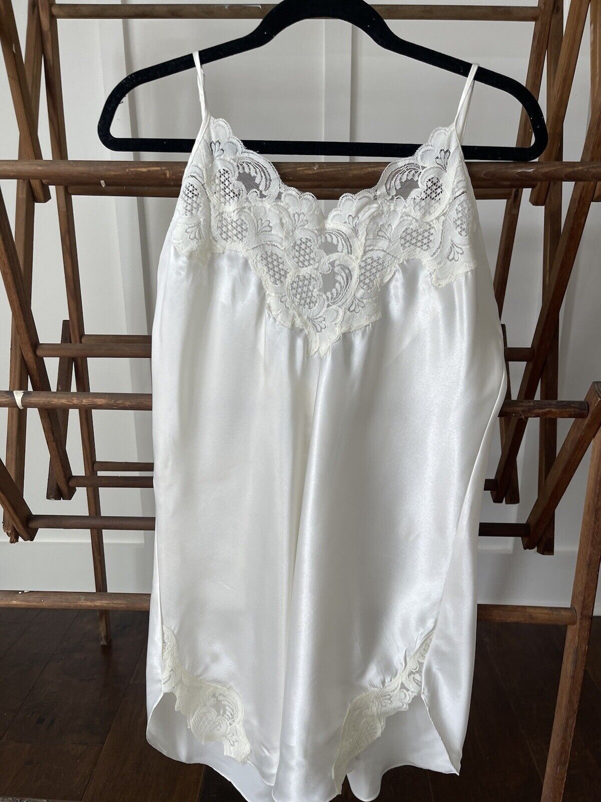 Victoria's Secret VTG Y2K Lingerie Cream Lace Slip Dress Sz L Gold Tag