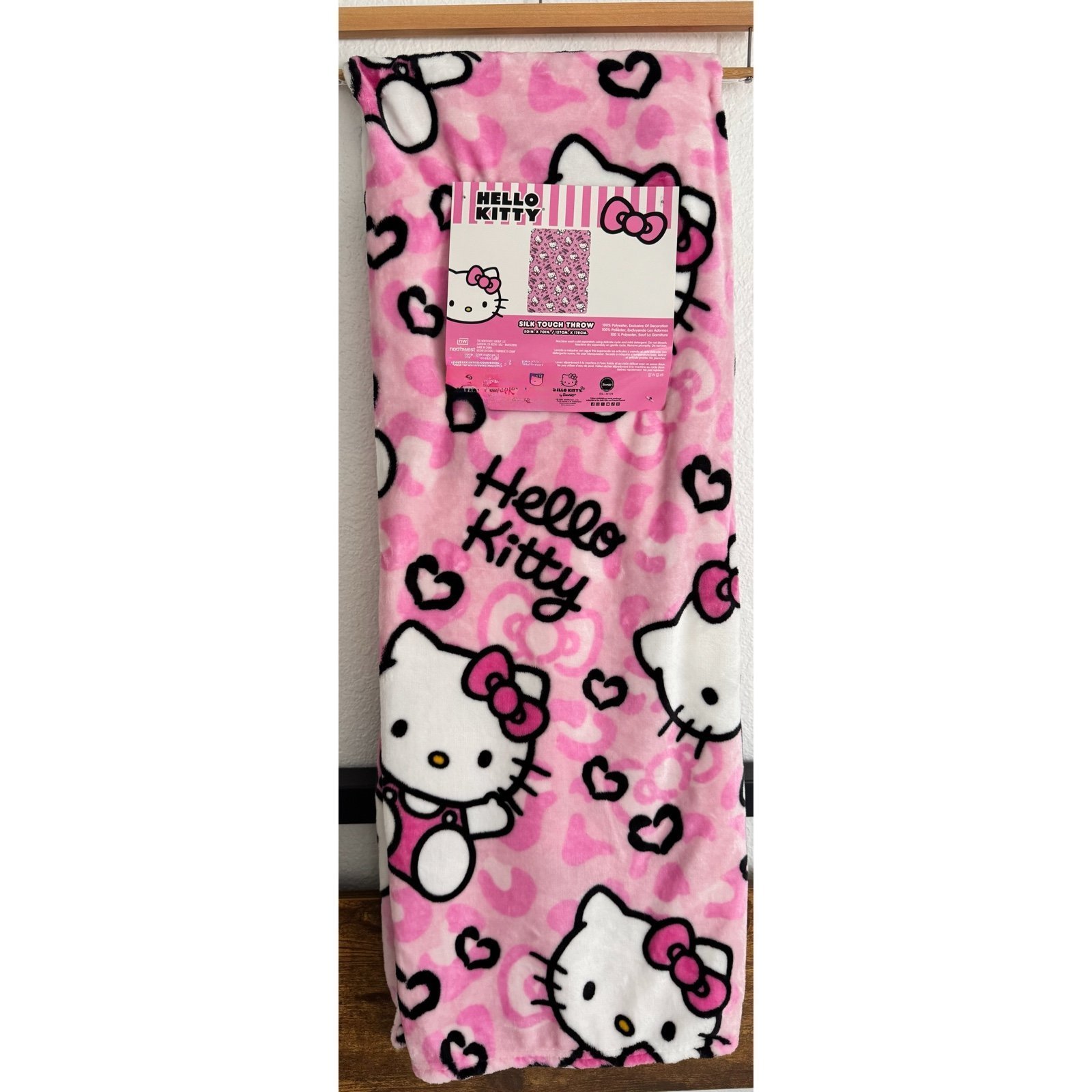 Hello Kitty Cheetah Blanket