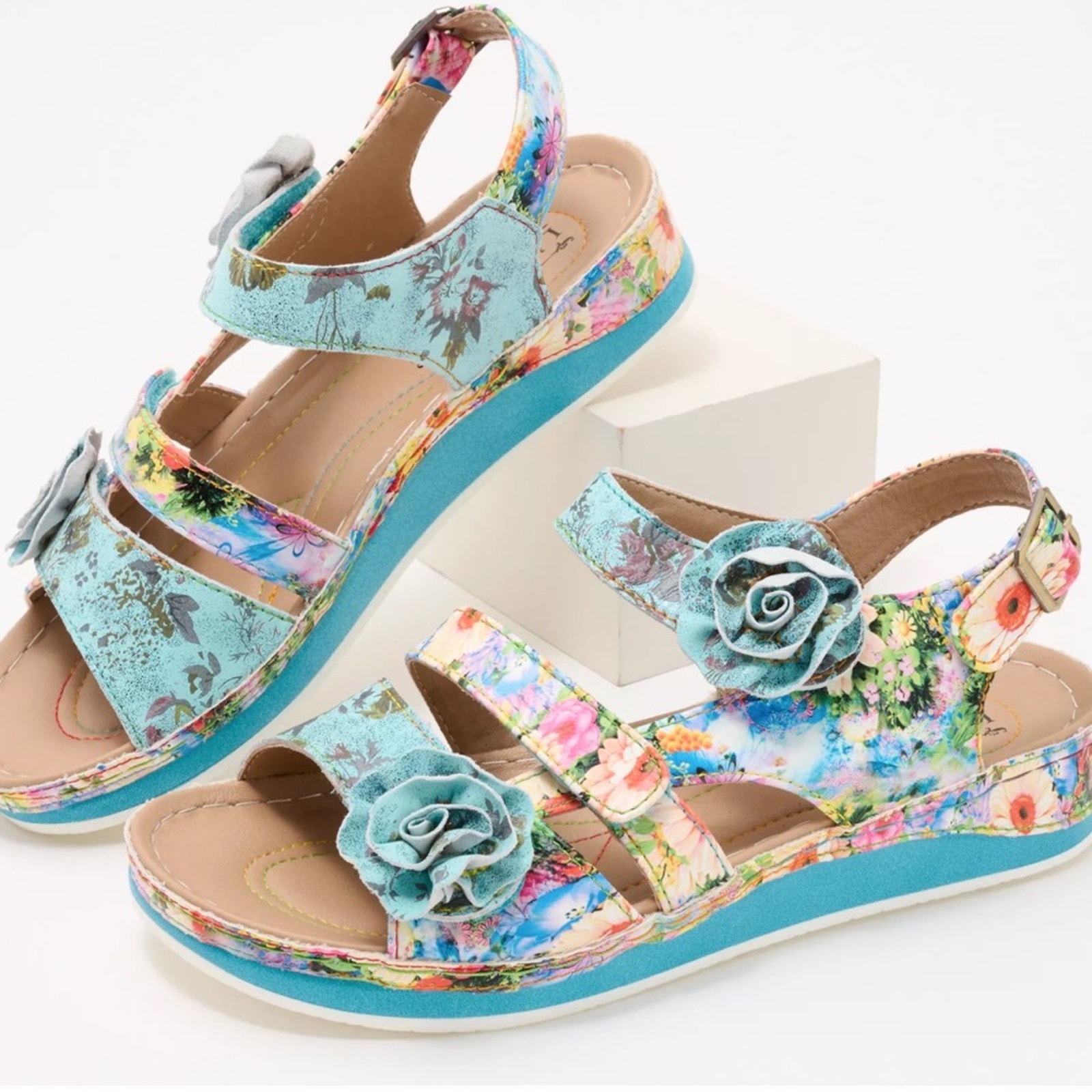 L'ATISTE NWB size EU 37 Joelina Dazi blue Artistic Sandals w adjustable Straps