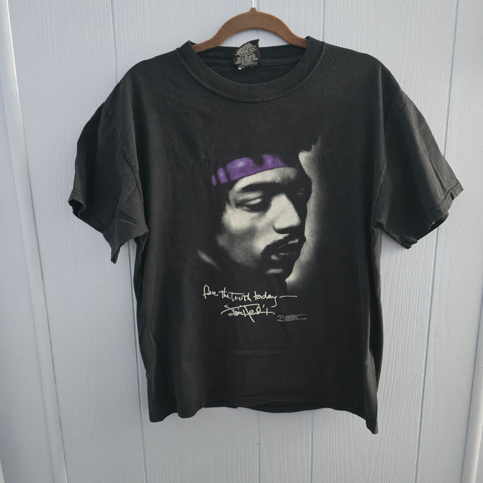 Vintage 2004 Jimi Hendrix Zion Rootswear Tee size Medium - Iconic Rock Legend