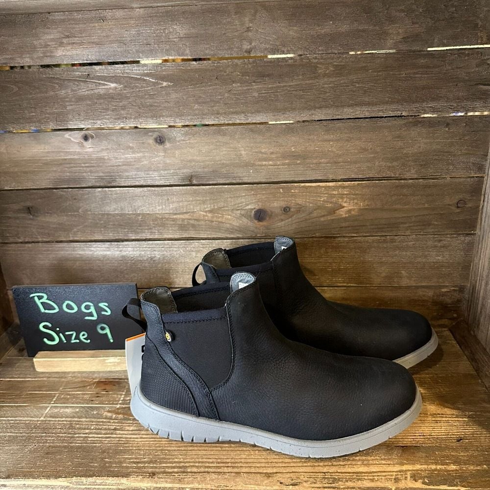 New Mens Bogs Spruce Chelsea Black Leather Ankle Boots Waterproof Size 9 M