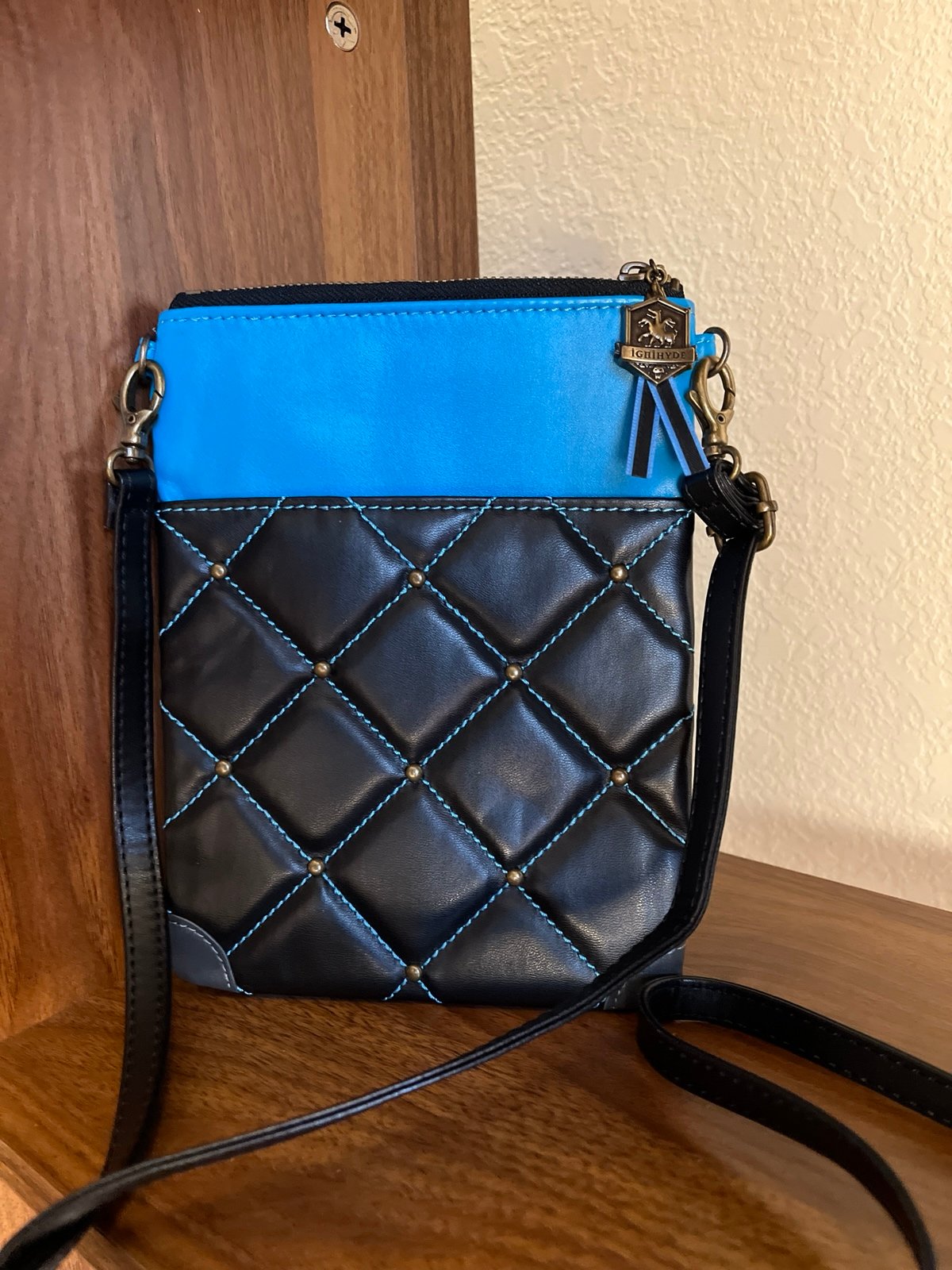 LAST ONE Disney Twisted Wonderland Ignihyde shoulder purse pouch idia shroud